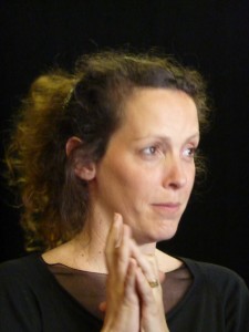 Estelle Savasta, auteur de la pièce Traversée